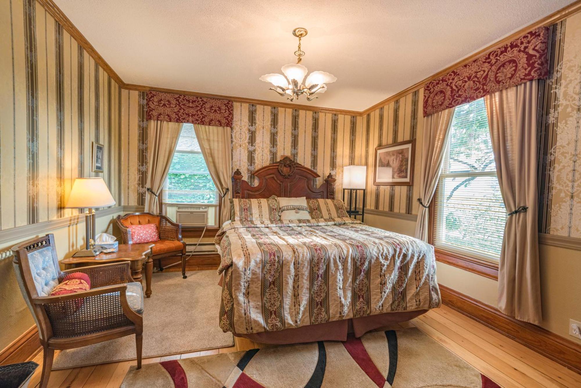 Guest house White Rose & 3*