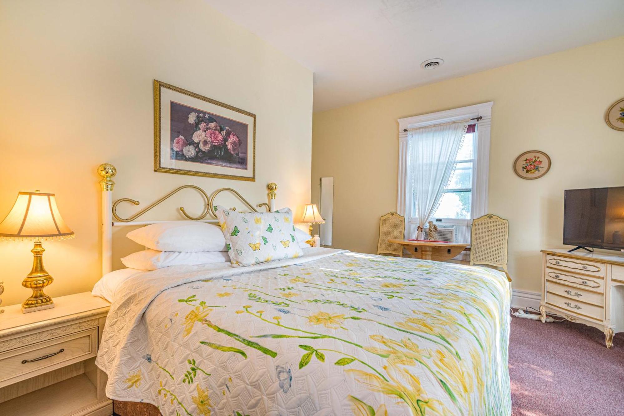 White Rose & Guest house 3*