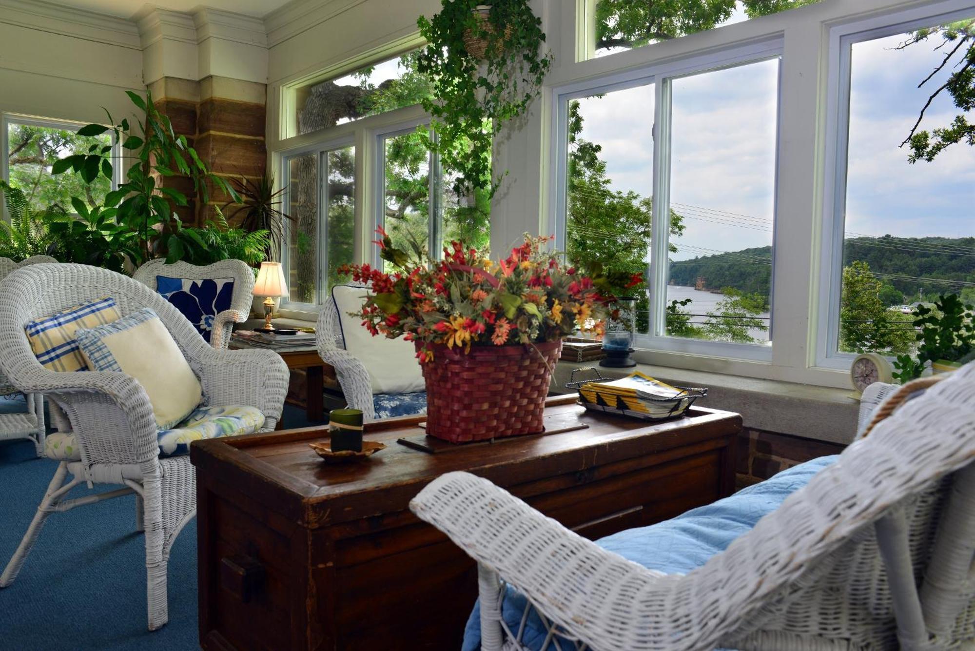 Guest house White Rose & 3*