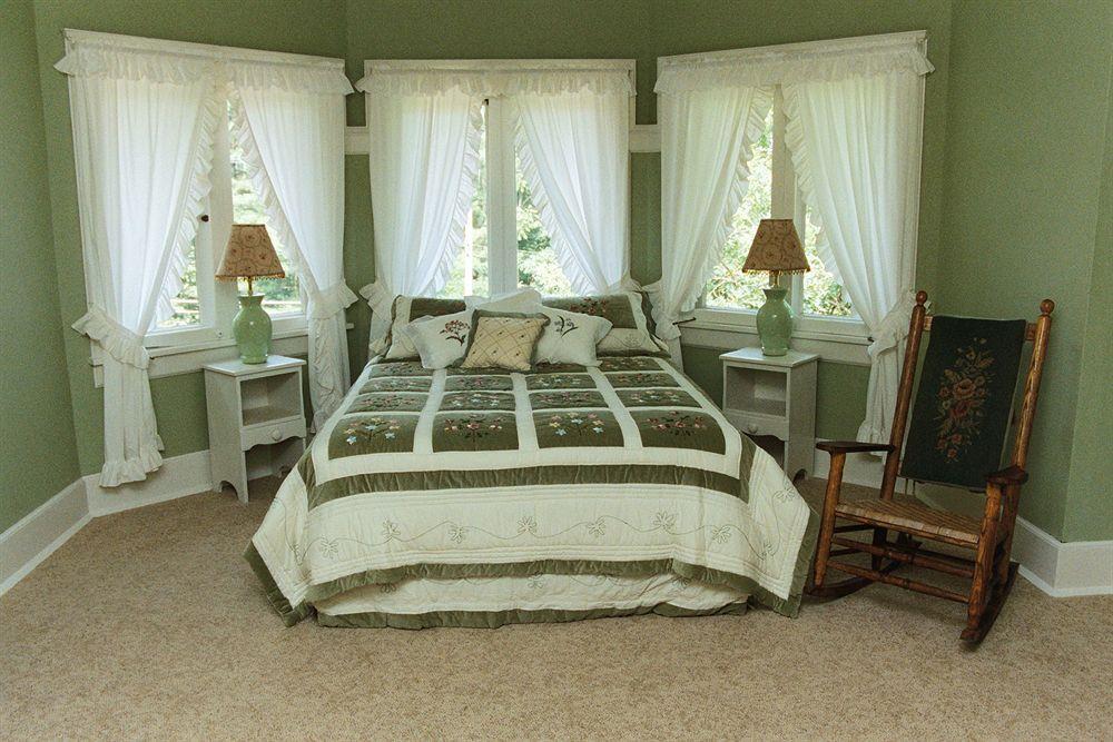 White Rose & Guest house Wisconsin Dells